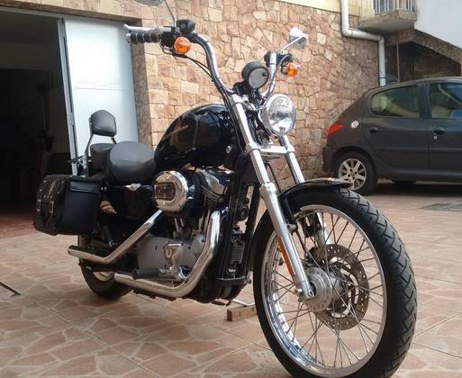 HARLEY-DAVIDSON SPORTSTER XL 883 CUSTOM 